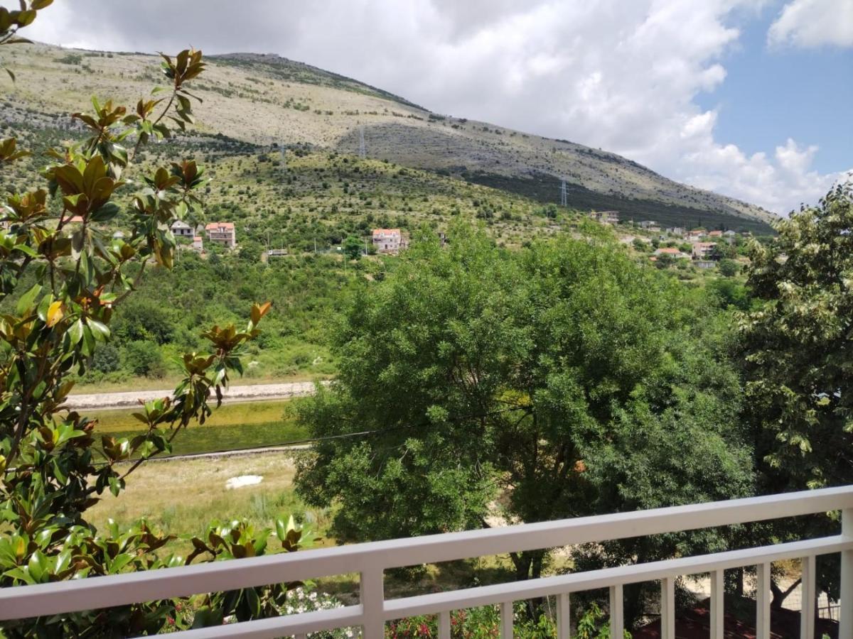 Hotel River Side Trebinje Esterno foto
